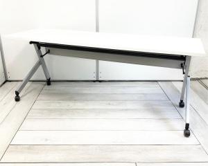【2~3名様で使えるスタックテーブル入荷！奥行き600㎜で広々！キャスター付きで移動も楽々！】■ウチダ(UTHIDA)製　プラッテ(PLATTE)　サイドスタックテーブル　■幅1800×奥行600　■幕板付き　■ピュアホワイト【天板跳ね上げ式でコンパクトに収納！】