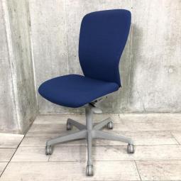 【在庫入替セール品】【定価８万円】【シンプルなデザインと厚みのあるクッションが大人気！機能充実のワーキングチェア】■オカムラ（okamura）　スラート（sulato）　ハイバック　肘無し　■ミディアムブルー×グレーシェル【弊社使用欄：A00975184】