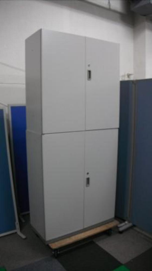 上下両開き書庫：両開き書庫は一気に探し物の資料を探すときに楽ですね
                                    中古
            