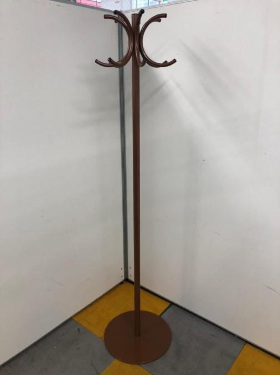 【重厚感たっぷり】コクヨ製のコートハンガー入荷！！重くて倒れにくい構造
                        その他シリーズ
                                    中古
            