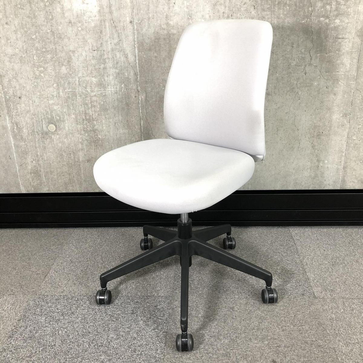 【カジュアルな空間になじむトレンドのオフィスチェアが入荷！機能面はベーシックな仕様で使い勝手抜群！
おすすめの人気商品！
■コクヨ/エルア（Elua）/ライトグレー
                        Elua（エルア）
                                    中古
            