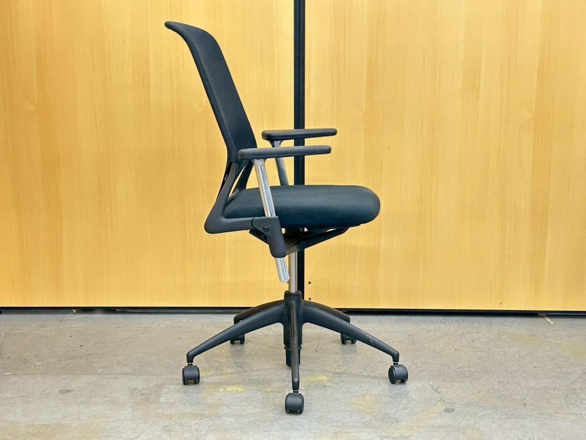 ヴィトラ メダチェア 肘付 ブラックの通販情報 - トレジャーホール