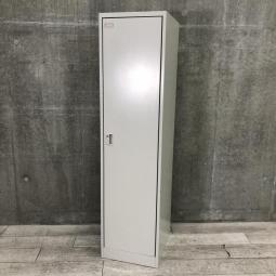 【定価約5万円】【掃除用具入れにも！増員時にも対応！】■オカムラ (okamura)　FZシリーズ　1人用更衣ロッカー　幅：450mm 　■色：ライトスモーク　■シリンダー錠