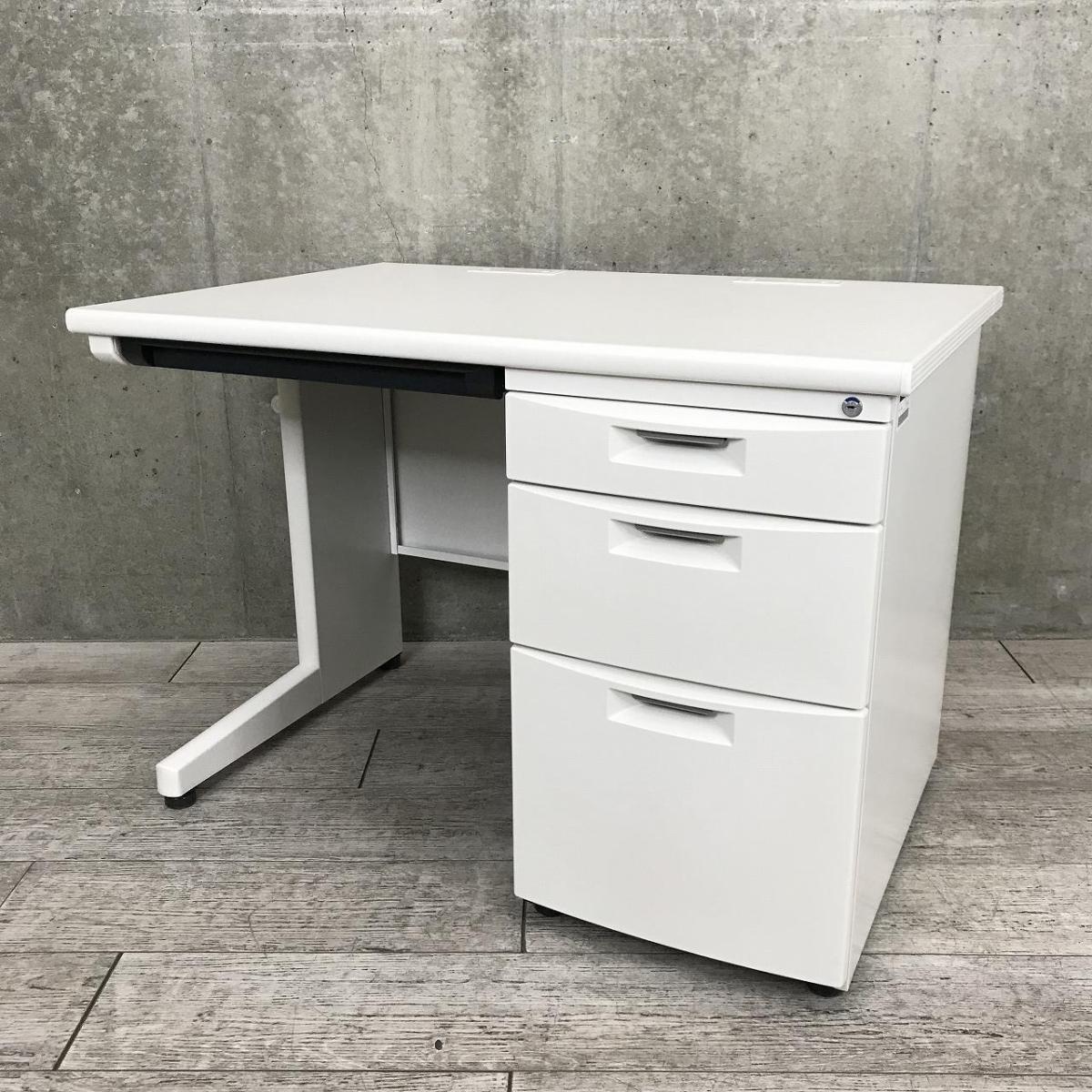 【定価約9万円】【幅1000㎜のコンパクトタイプ！使い勝手の良いホワイトのベーシックデスク！】■イトーキ（ITOKI）製　CZNシリーズ　片袖机　■W1000㎜　■ホワイト　■シリンダー錠
                        CZN デスク
                                    中古
            