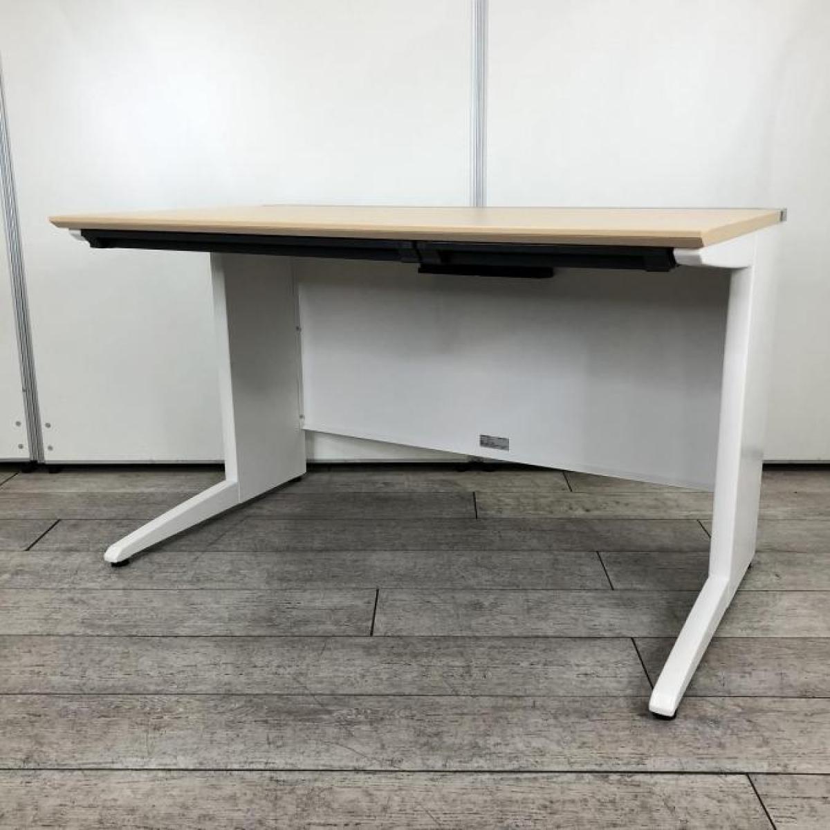 【A00992115】【オシャレな木目ナチュラル天板！シンプルなデザインの平机！定番W1200サイズ！】■クロガネ製　平机　引出し付　■木目ナチュラル天板×本体ホワイト【IB】
                        その他シリーズ
                                    中古
            