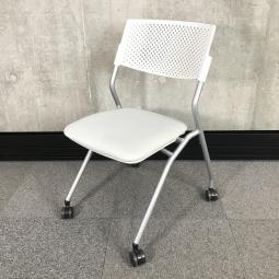 【しなやかにワーカーを受け止める洗練されたデザイン！使わない時は重ねて収納可能！】■ウチダ（UCHIDA）製　FM-265シリーズ　ミーティングチェア　ネスティングチェア　■背面樹脂メッシュ　■グレー