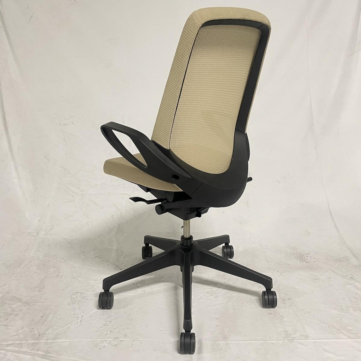 中古】ノート KJ-176JB-T1Y3 イトーキ/ITOKI 肘付ハイバック 中古】ノート KJ-176JB-T1Y3 イトーキ/ITOKI 肘付ハイバック