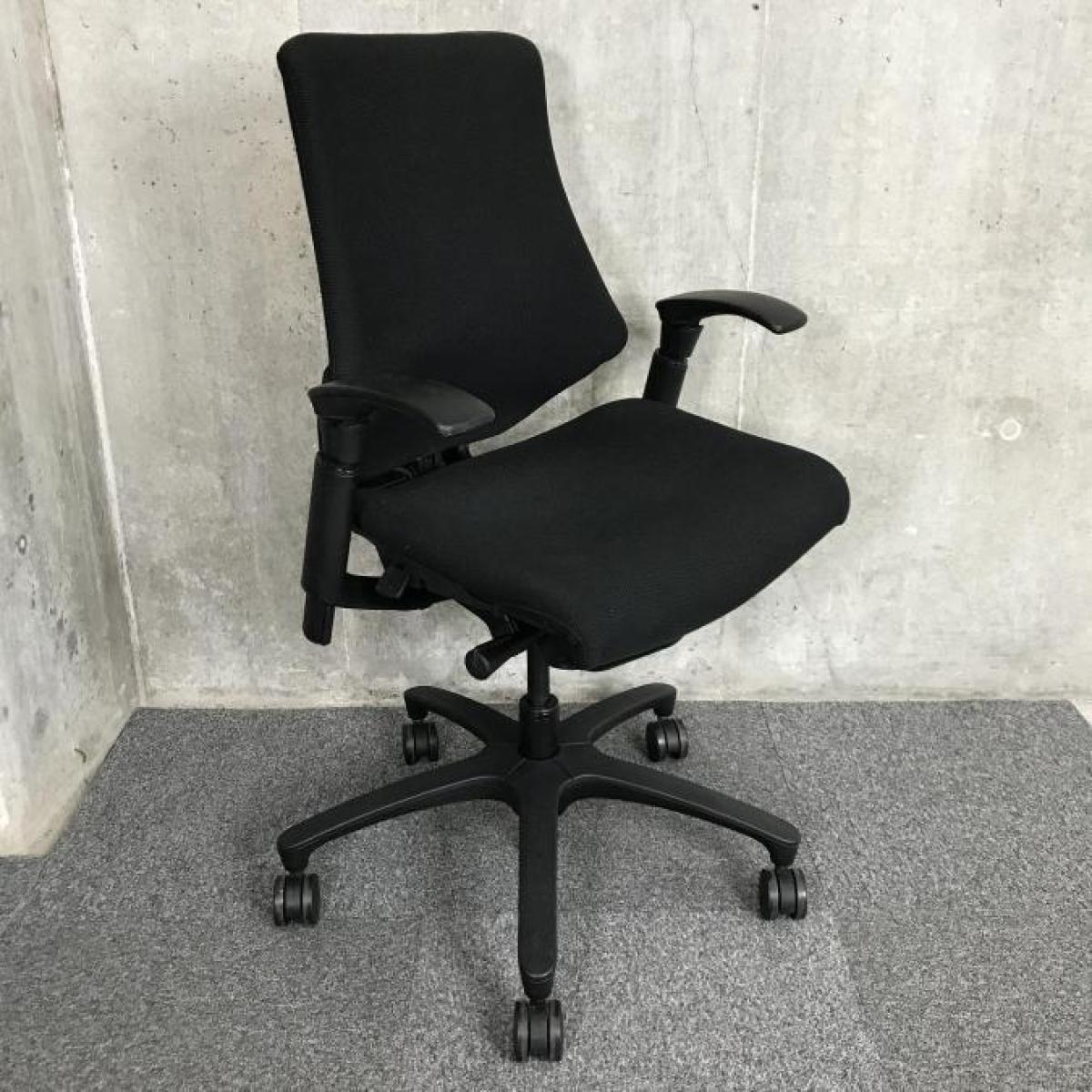 中古】エフクロス イトーキ/ITOKI 肘付ローバックチェア 513362 中古】エフクロス イトーキ/ITOKI 肘付ローバックチェア 513362