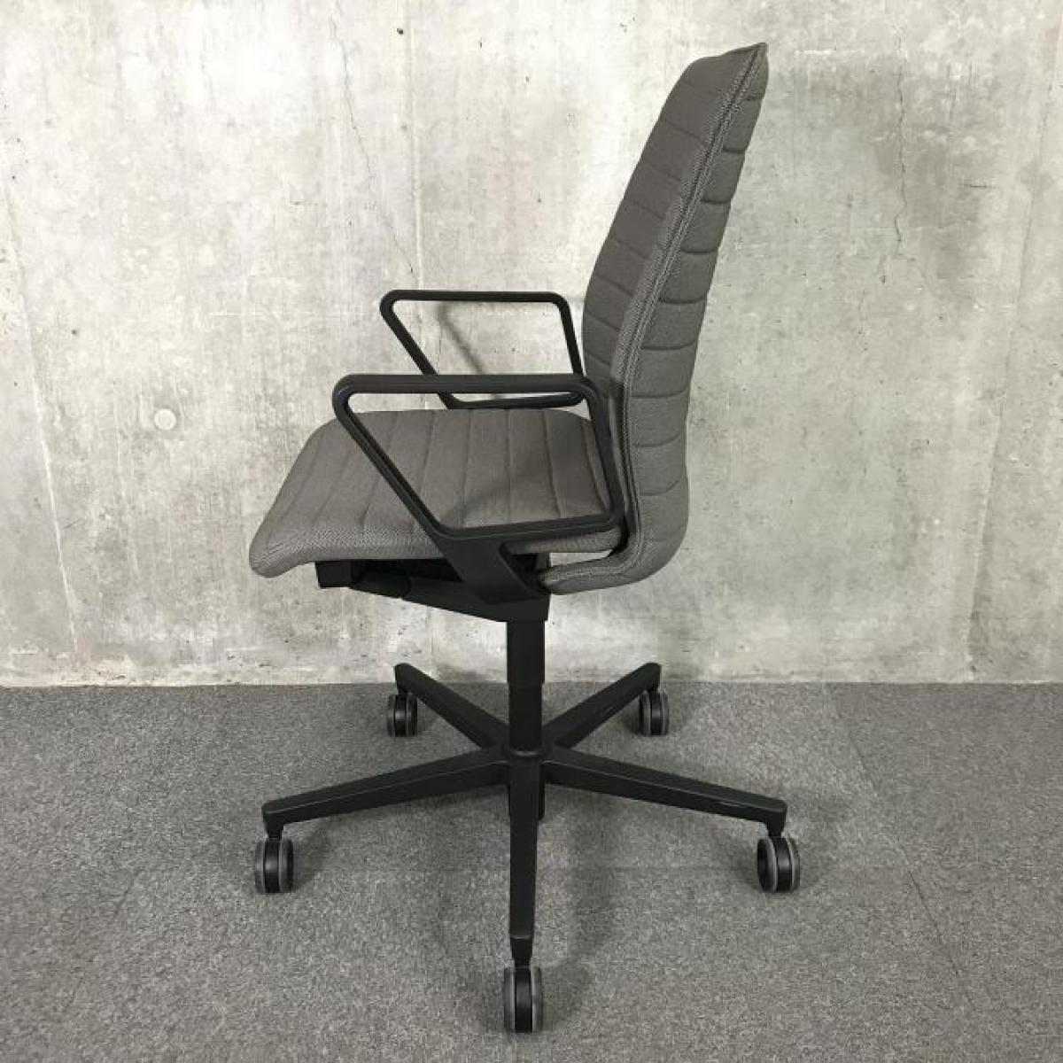 中古】ファブレ クッション コクヨ/KOKUYO 肘付ハイバックチェア 中古】ファブレ クッション コクヨ/KOKUYO 肘付ハイバックチェア