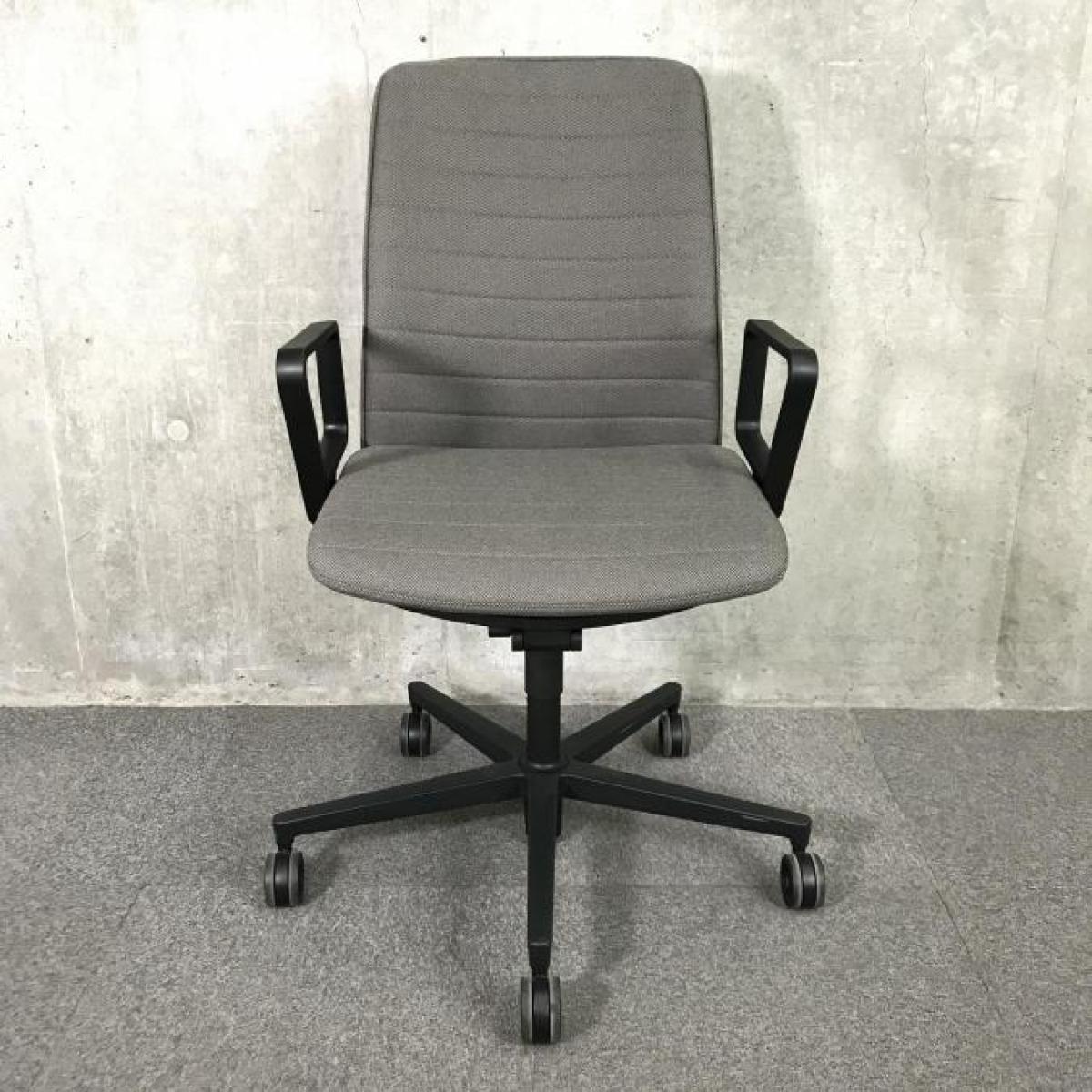 中古】ファブレ クッション コクヨ/KOKUYO 肘付ハイバックチェア 中古】ファブレ クッション コクヨ/KOKUYO 肘付ハイバックチェア