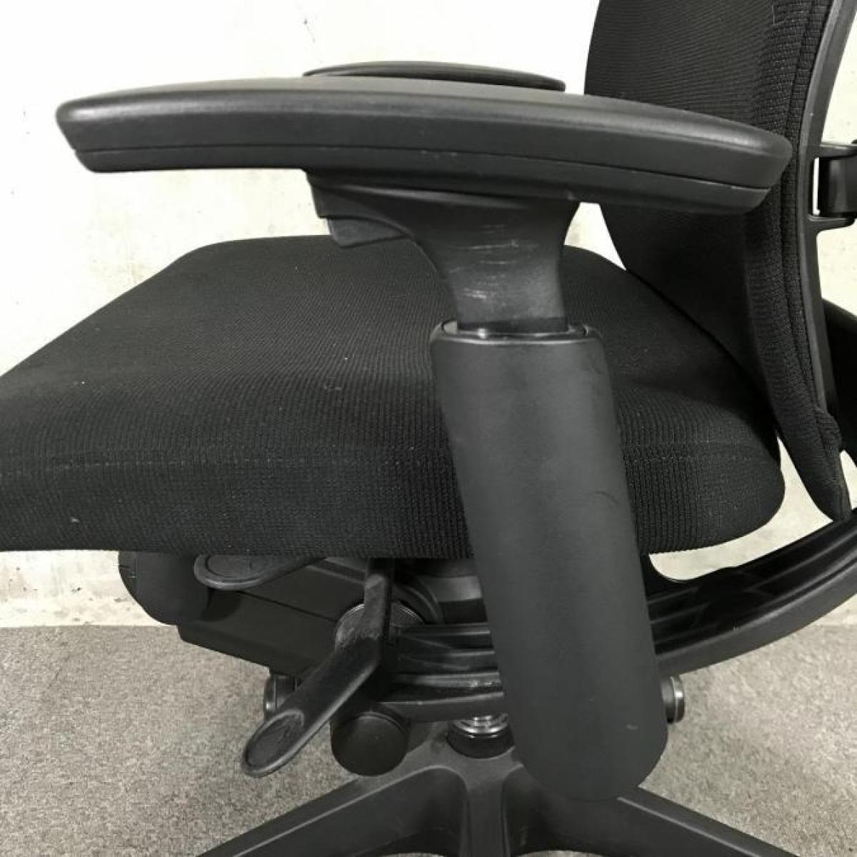 中古】ヴィスコンテチェア CWC6ZA FBA1 オカムラ/okamura 肘付 中古】ヴィスコンテチェア CWC6ZA FBA1 オカムラ/okamura 肘付