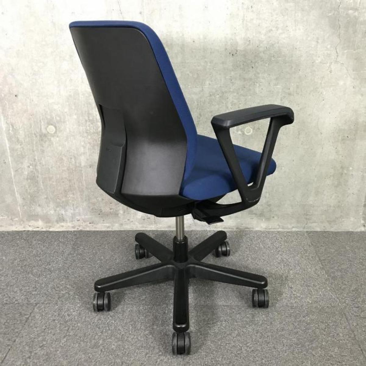 イトーキ トルテチェア 2013年製 中古】トルテチェア イトーキ/ITOKI 肘付ローバックチェア