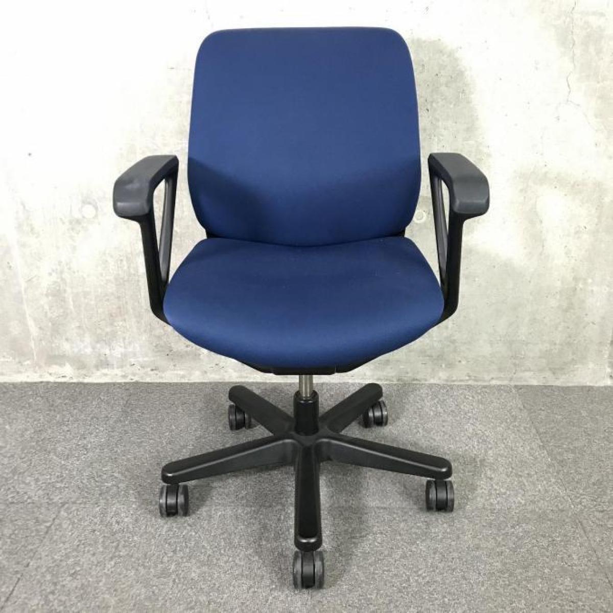 中古】トルテチェア イトーキ/ITOKI 肘付ローバックチェア