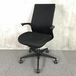 【A00998003】【手元のレバーで上下昇降が可能！スタイリッシュなコクヨ製の定番シリーズ！】■コクヨ（KOKUYO）製　エムフォー（M4）　肘付ハイバック　■ブラック　■固定肘【IB】