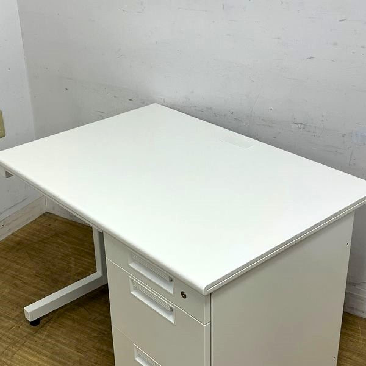 中古】JSシリーズ JS-T107 W4 プラス/PLUS 片袖机 513490 - 中古 中古】JSシリーズ JS-T107 W4 プラス/PLUS 片袖机 513490 - 中古