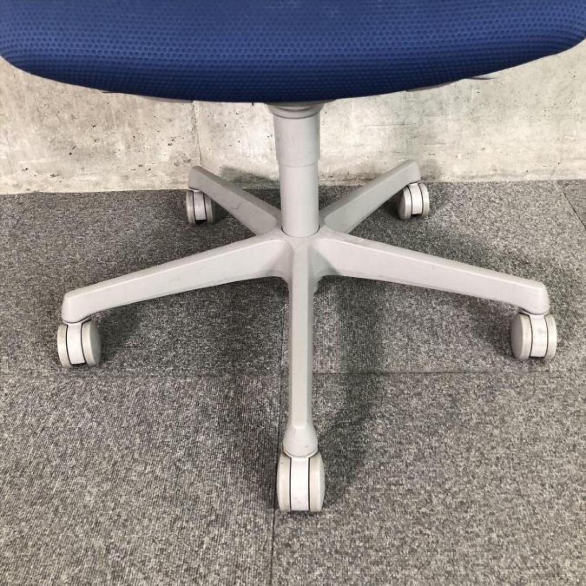 中古】スラート オカムラ/okamura 肘付ハイバックチェア 513740 中古】スラート オカムラ/okamura 肘付ハイバックチェア 513740