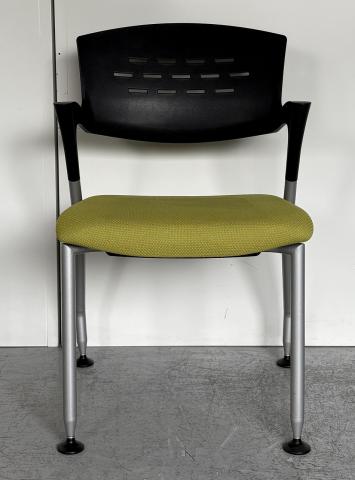 イトーキ(ITOKI) スタッキングチェア 一覧 - 中古オフィス家具 イトーキ(ITOKI) スタッキングチェア 一覧 - 中古オフィス家具