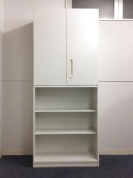 【西】【福岡西店在庫】【1セット限定　両開き＋オープンのコンビ書庫セット】【福岡オフィス家具】【福岡中古家具】【中古事務什器】【中古チェア】【中古椅子】＊熊本市で、中古オフィス用品・オフィス家具をお探しなら「オフィスバスターズ熊本サテライト店」へ＊※サテライトは商談スペースのみの為、在庫は福岡の在庫を掲載しております。商品につきましてはお電話にてお問い合わせください。