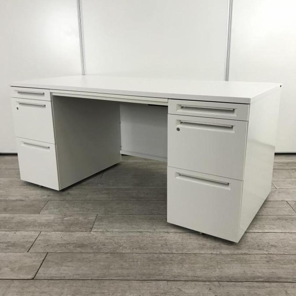 【在庫入替えセール！】【ゆとりのあるワークスペース！大人気オカムラ製の両袖机が入荷しました！】■オカムラ製　アドバンスシリーズ　両袖デスク　W1600×D700mm　■ホワイト(ネオホワイト) 　■シリンダー鍵(一部鍵あり)
                        アドバンス
                                    中古
            