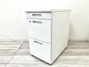 【定価約4万円】【デスクの拡張におすすめな3段脇机】■コクヨ/インベントシリーズ　■ホワイト　■3段　■シリンダー錠