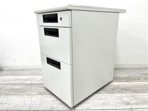 【定価約8万円】【デスク上の整理におすすめ！3段脇机】■プラス/フラットライン　■ホワイト(取手ブラック)　■３段