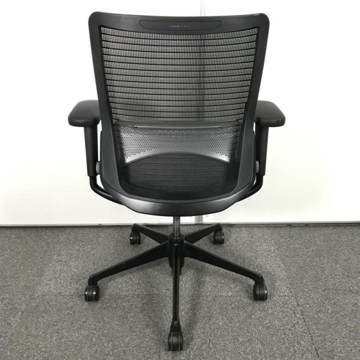 中古】コーラルメッシュ オカムラ/okamura 肘付ミドルバック 中古】コーラルメッシュ オカムラ/okamura 肘付ミドルバック