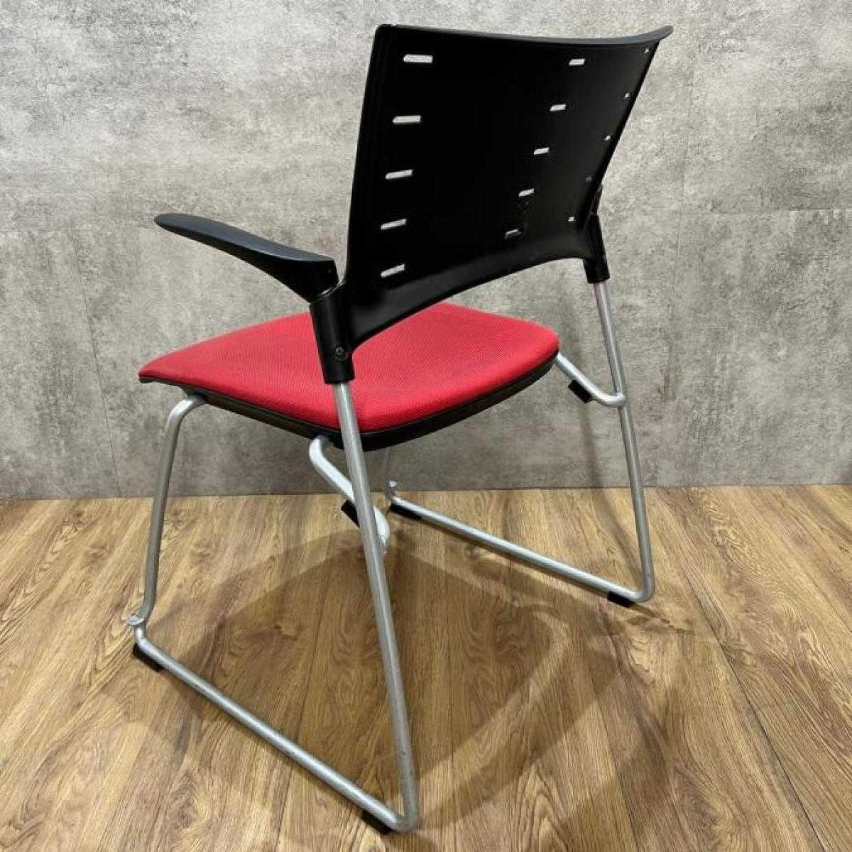 中古】マノスチェア イトーキ/ITOKI スタッキングチェア 514536 中古】マノスチェア イトーキ/ITOKI スタッキングチェア 514536
