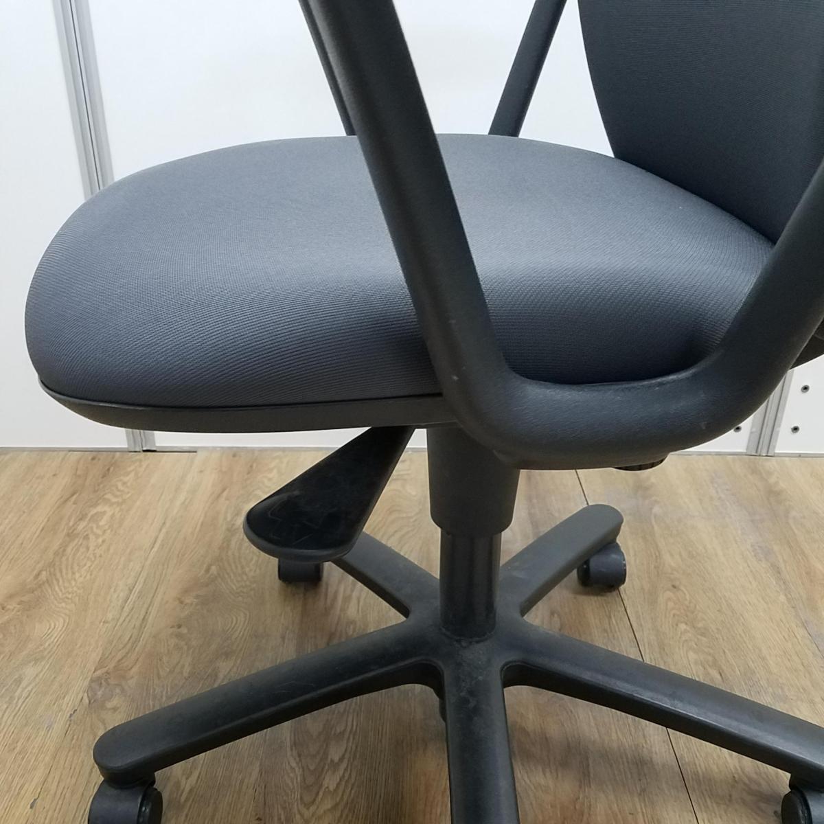 中古】リエットチェア イトーキ/ITOKI 肘付ハイバックチェア 中古】リエットチェア イトーキ/ITOKI 肘付ハイバックチェア