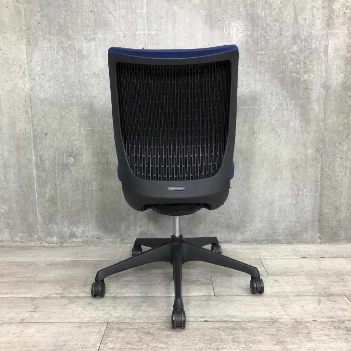 中古】ヴィスコンテチェア CWA6ZA FEA4 オカムラ/okamura 肘付