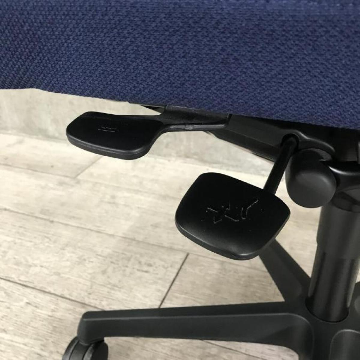 中古】エスクード オカムラ/okamura 肘無ローバックチェア 中古】エスクード オカムラ/okamura 肘無ローバックチェア
