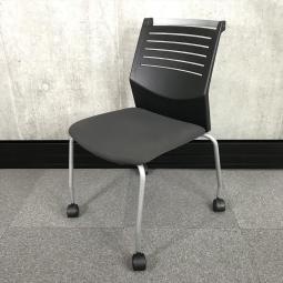 【関東倉庫在庫品】【すっきりしたデザインのミーティングチェア！】■ナイキ製　osedia　ミーティングチェア　■ブラック【弊社使用欄：A00977578】【ECBMC】