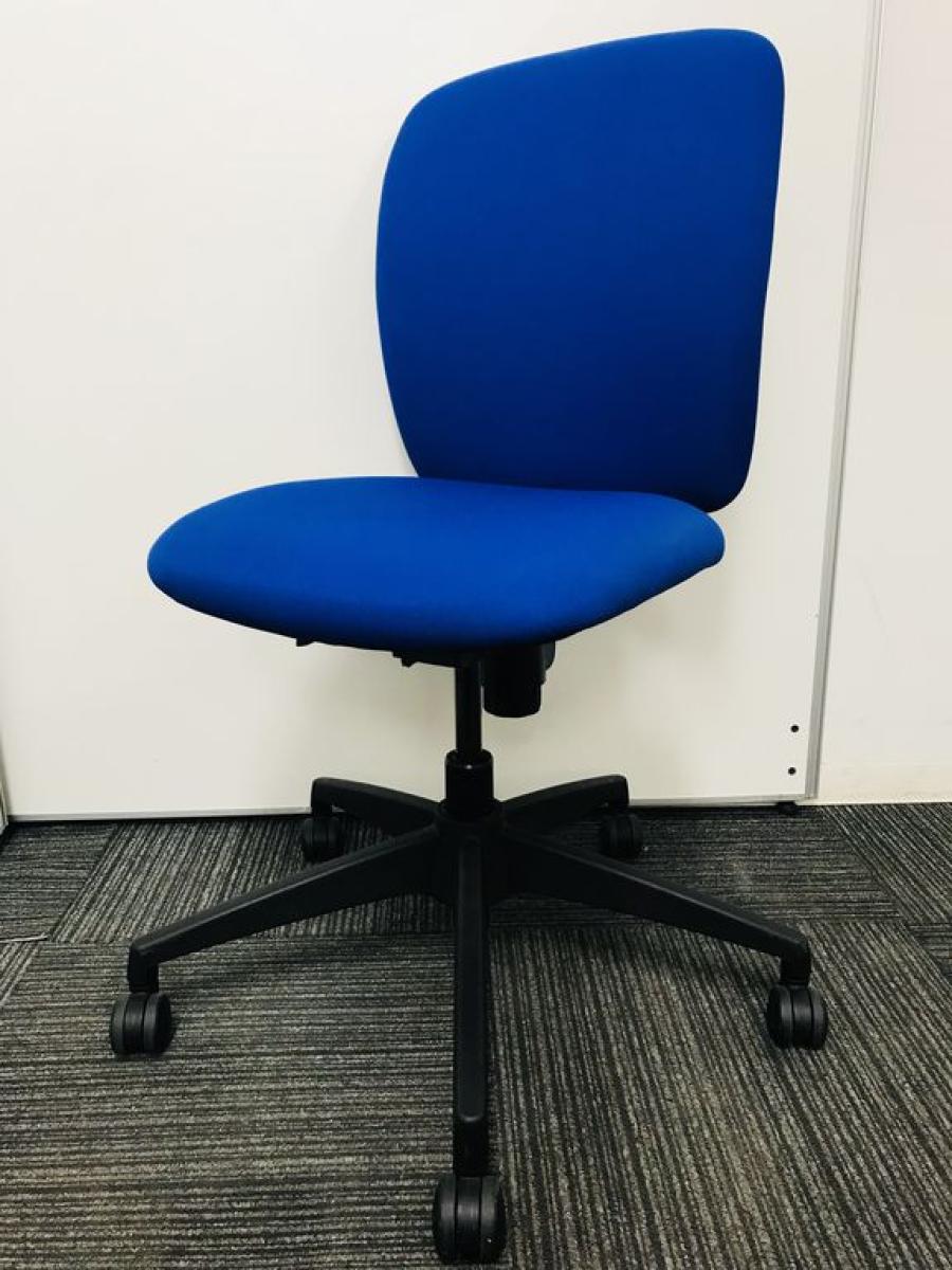 『迷ったらコレ！！』海外人気ブランド！スチールケースよりアプトチェア入荷しました！【ハイバックチェアー】
                        アプトチェア
                                    中古
            