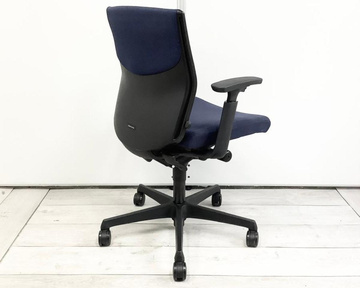 中古】エスクード オカムラ/okamura 肘付ローバックチェア 中古】エスクード オカムラ/okamura 肘付ローバックチェア
