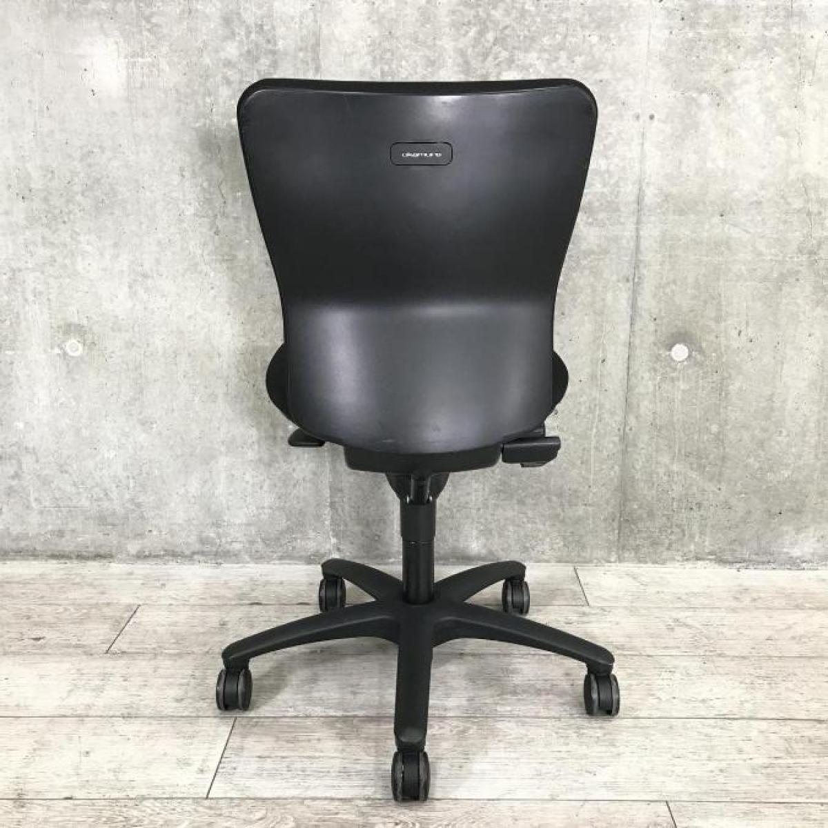 中古】カロッツァチェア オカムラ/okamura 肘付ハイバックチェア