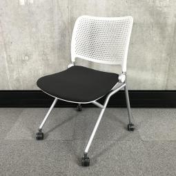 【在庫入替セール品につき限定特価！】【関東倉庫在庫品】【ミーティングにオススメのスタイリッシュなチェア！】■ウチダ製　ブルーメ　ネスティングチェア　■ブラック【弊社使用欄：A00957126】【ECBMC】