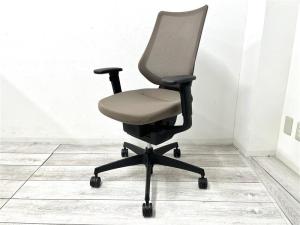 【在庫セール品】【定価約13万円】【イスとひとつになれる新感覚！揺れ動く座面で体幹も整える！】■コクヨ（KOKUYO）製　イングチェア（ing）　肘付ハイバック　■ミディアムグレー　■背面メッシュタイプ　可動肘