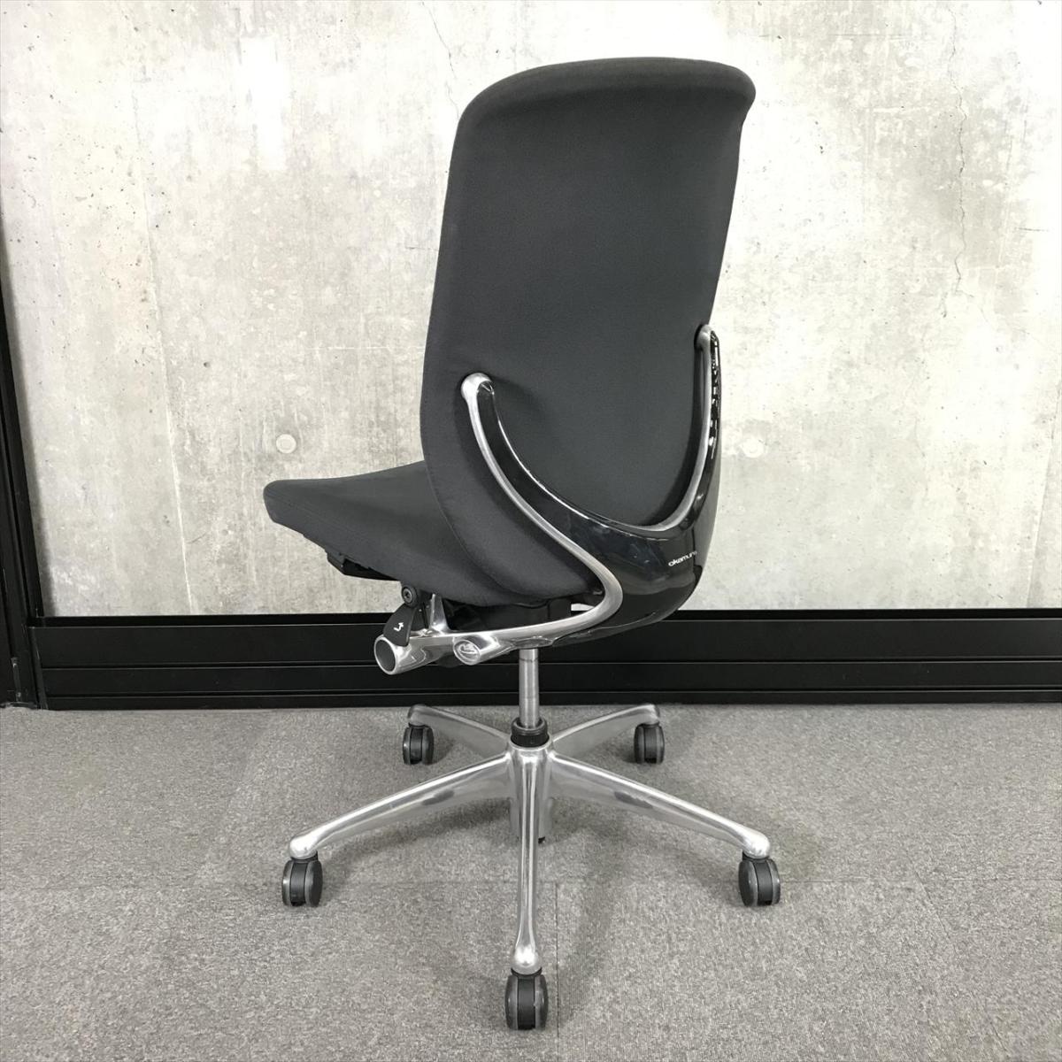 全国送料無料・イイ店 中古】ゼファー（クッション） オカムラ/okamura 肘無ハイバック デスクチェア