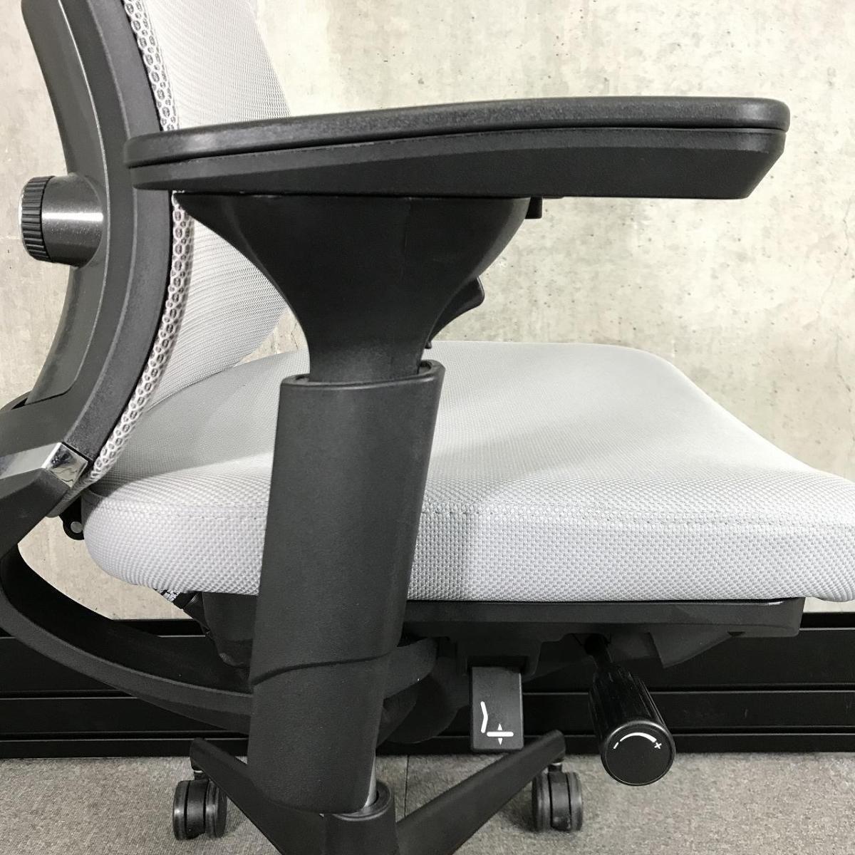 中古】ベゼル 樹脂脚 コクヨ/KOKUYO 肘付ハイバックチェア