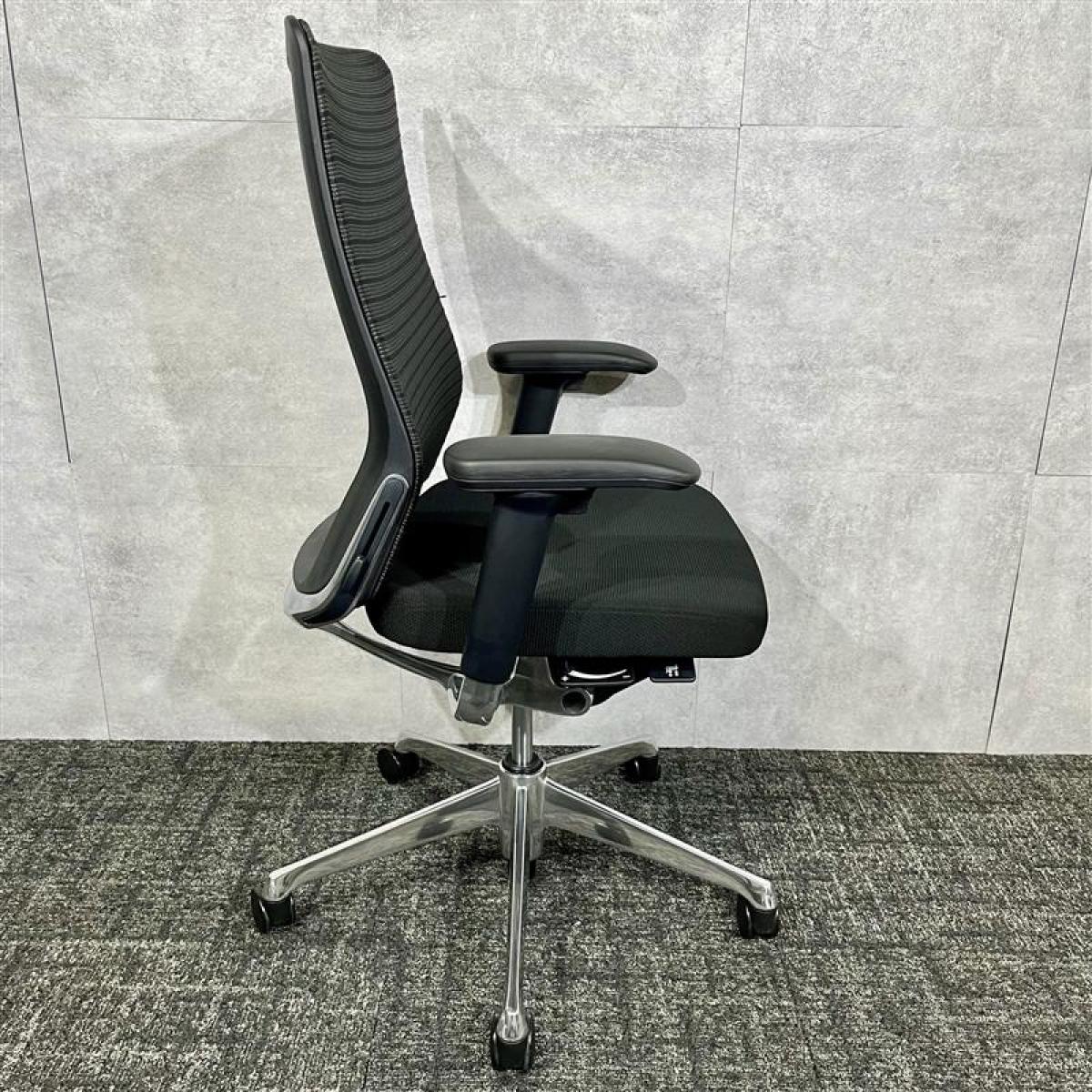 中古】コーラルメッシュ オカムラ/okamura 肘付ハイバックチェア 中古】コーラルメッシュ オカムラ/okamura 肘付ハイバックチェア