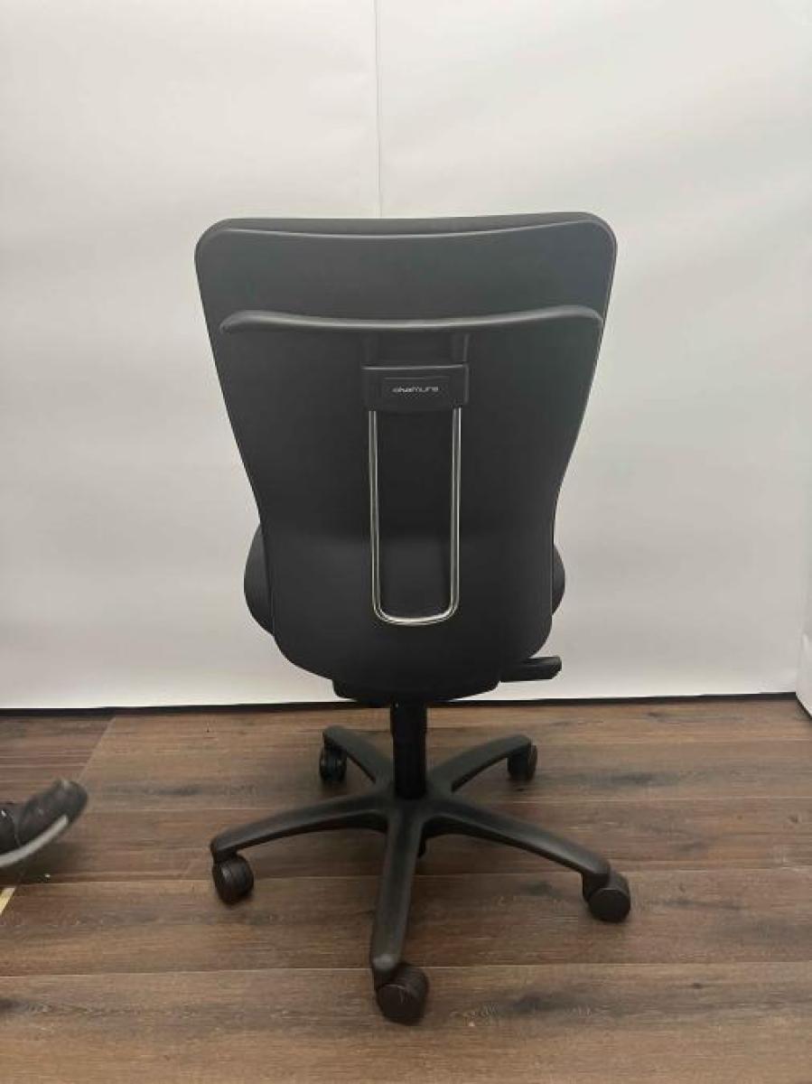 中古】カロッツァチェア CK36ZR FS11 オカムラ/okamura 肘無 中古】カロッツァチェア CK36ZR FS11 オカムラ/okamura 肘無