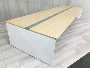【倉庫在庫品】【W2400】/フリーアドレスデスク/オカムラ/フリーウェイ/天板ナチュラル/4名使用想定　中古　レイアウト　起業　移転　写真はW3600になります