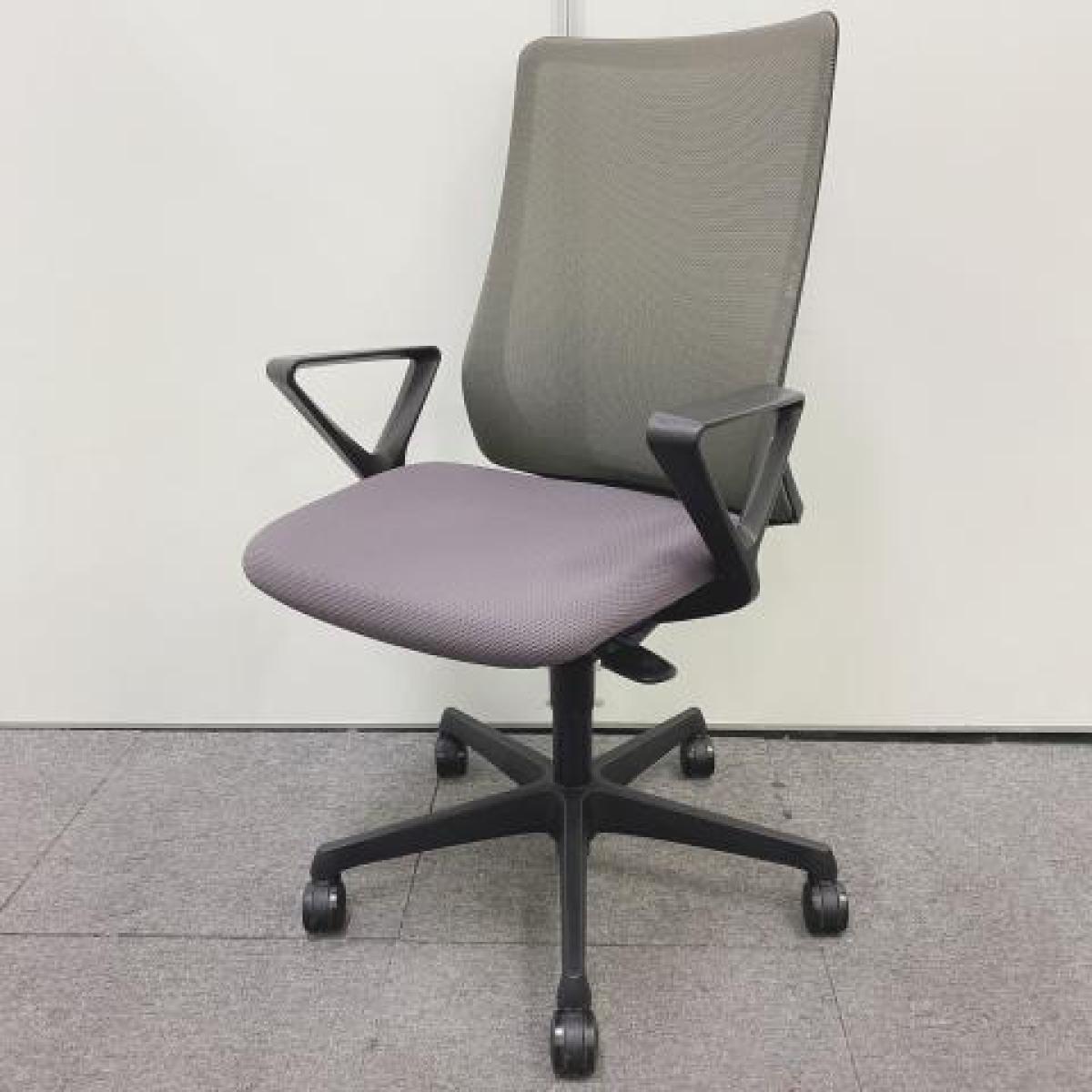 中古】オカムラ フルーエントチェア ハイバック 可動肘 2017年製