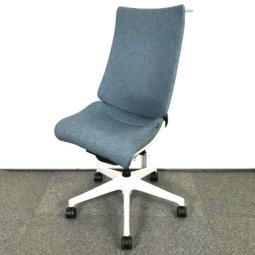 【からだの動きに合わせて順応する最先端のワークチェア！】■イトーキ（ITOKI）　アクトチェア(Act)　クロスタイプ　ハイバック肘無し　■ランバーサポート付きで腰痛対策に！！　ハンガー付 　■ダックブルー【入替セールにつき30%OFF！】