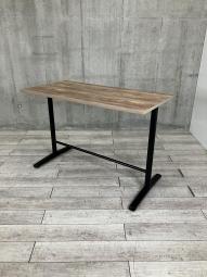 【ブラウン天板のカフェ風ハイテーブル！リフレッシュスペースなどに！】■オカムラ（okamura）製　ライブスシリーズ　角テーブル　ミーティングテーブル　カフェテーブル　W1500mm　■天板：木目ブラウン/脚：ブラック【ABW商材】【関東倉庫在庫品】【弊社使用欄：A90100533】