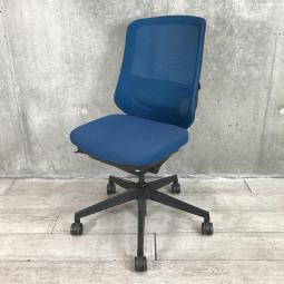 【関東倉庫在庫品】【体格にフィットするチェア！】■ナイキ製　セリフト　肘無ローバックチェア　■ブルー【弊社使用欄：A00978378】【ECBMC】【在庫入替セール品につき限定特価！】
