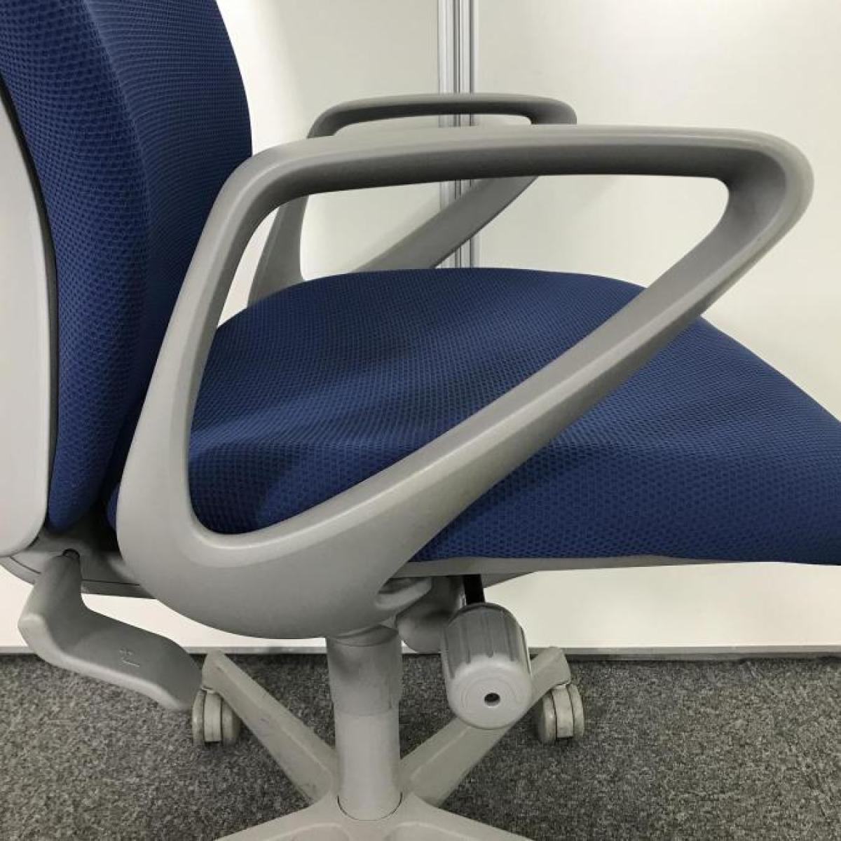 中古】スラート オカムラ/okamura 肘付ハイバックチェア 516859 中古】スラート オカムラ/okamura 肘付ハイバックチェア 516859