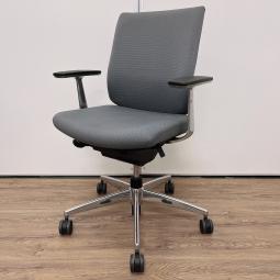 定番シリーズが入荷！コクヨ製のロングセラー商品！座り心地の良いクッション性が人気！
■コクヨ/ウィザード/グレー　固定肘