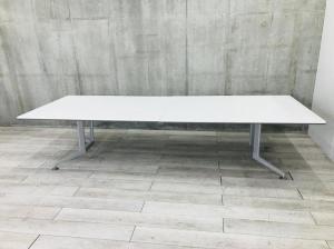 【⑨/25】【西】★納品・設置に関してご気軽にお問い合わせください！！！★天板：若干の修復有【ホワイト天板】【メーカー品】【高級テーブル】W3200サイズ(２枚天板)　コクヨ製　WT-300シリーズ【熊本オフィス家具】【熊本中古家具】【中古事務什器】【中古チェア】【中古椅子】　【半導体】＊熊本市で、中古オフィス用品・オフィス家具をお探しなら「オフィスバスターズ熊本サテライト店」へ＊※サテライトは商談スペースのみの為、在庫は福岡の在庫を掲載しております。商品につきましてはお電話にてお問い合わせください。