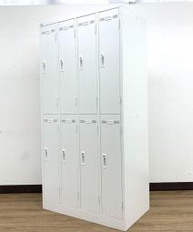 【希少在庫がロット入荷！】上下2段で省スペースに収納！多人数使用で空間を有効活用できる人気8人用ロッカー！
■生興 ■SLK　■ホワイト　■W900×D515×H1790　■シリンダー錠