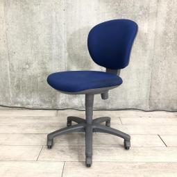 【在庫入替セール品！】【ふっくらクッションが心地良い！コスパ抜群のコンパクトチェア！】/オススメ(おすすめ) /人気商品【弊社使用欄：A00997410】■コクヨ（KOKUYO）製　レグノ2（LEGNO-2）　ローバック　肘無し　セパレートタイプ　色：ディープマリン　ゴムキャスター